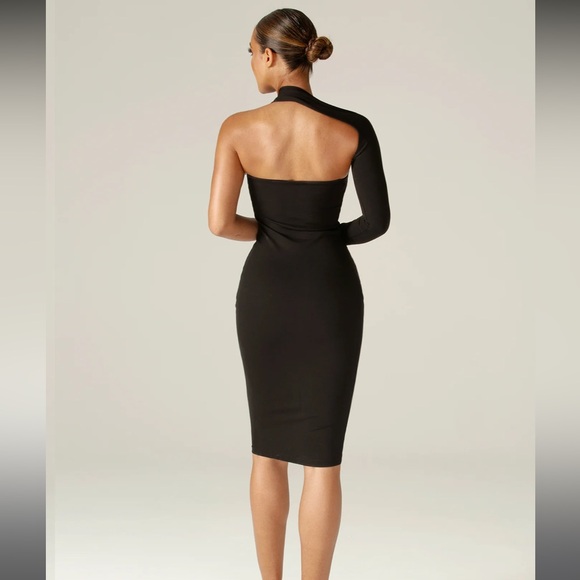 NWT DASHA MODERN MIDI DRESS (BLACK) - Picture 2 of 9